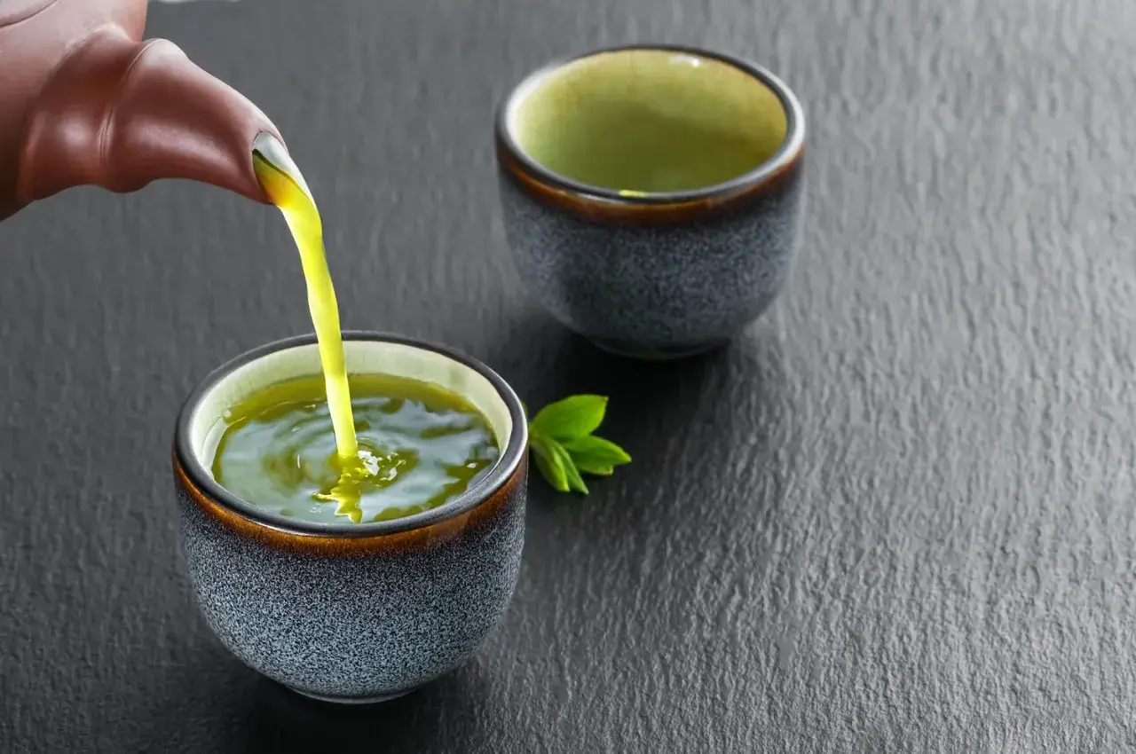 Japanese Sencha Tea: 10 Surprising Benefits Revealed